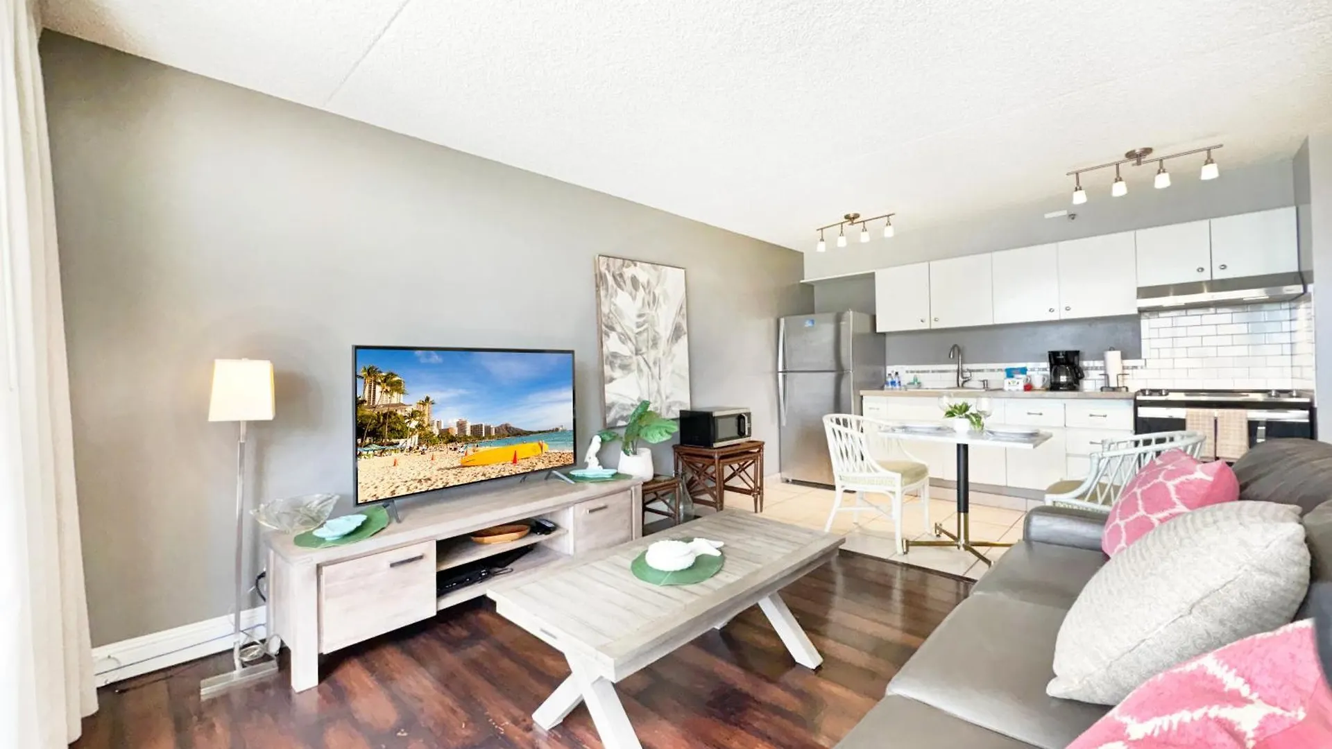 1Br Oceanview Condo, Near Waikiki Beach With Parking Honolulu